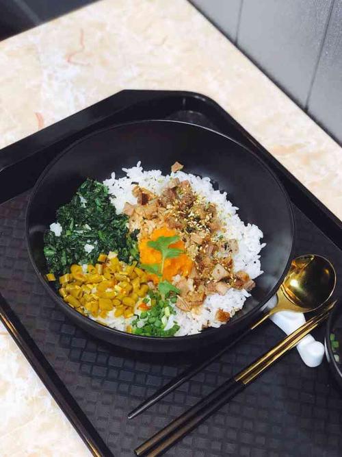 吉木野·黑金牛油拌饭-"首先,我不知道美团上的好评是