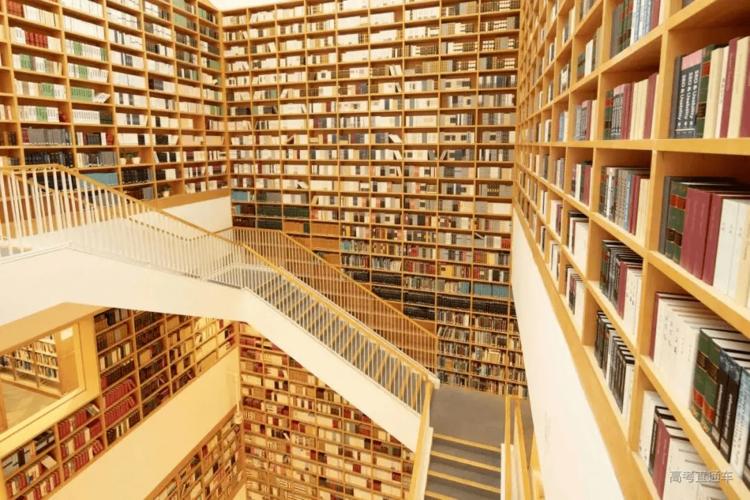 泡一整天都不够!国内那些美炸天的大学图书馆,你去过几个?