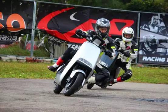 赛车新配置|改装一辆雅迪g5争霸赛场