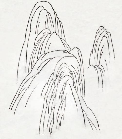 步骤一:先画出山的铅笔稿,然后再用勾线笔沿着铅笔稿勾出墨线稿.