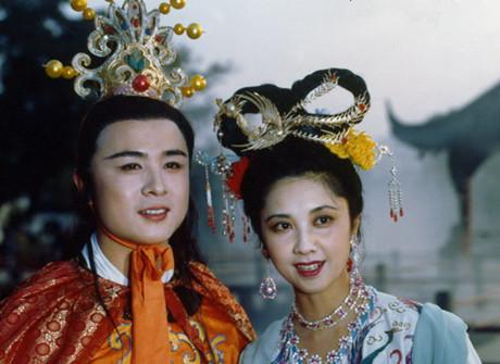 那一年,他离开女儿国.