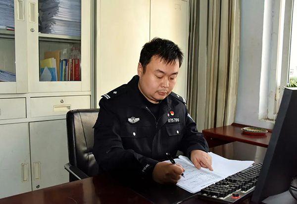 平舆县公安局杜振默默耕耘的追逃猎手