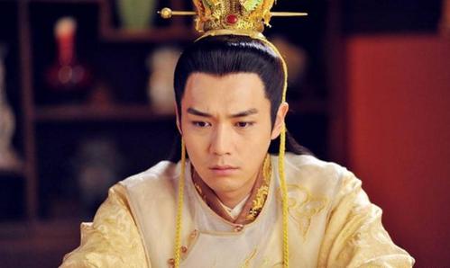 剧皇帝,可惜经过黄巢之乱的唐朝已经积重难返,他的哥哥唐僖宗李儇已经