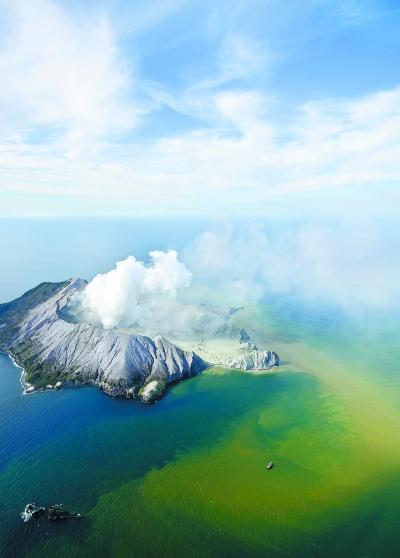 新西兰火山喷发