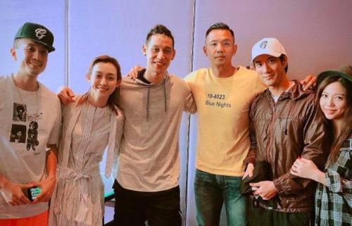 林书豪与陈建州,王力宏等艺人合影