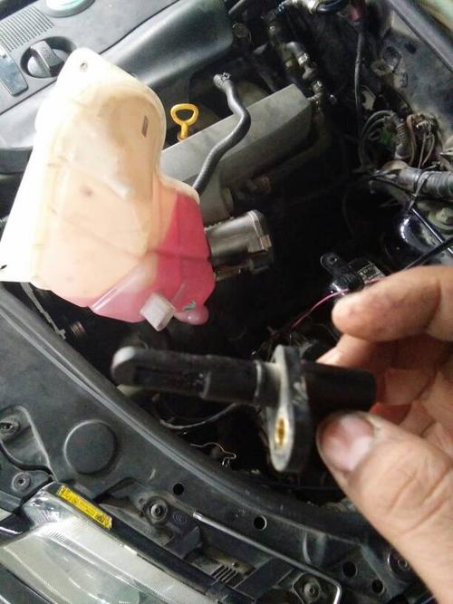 大众帕萨特的怠速马达是这个吗