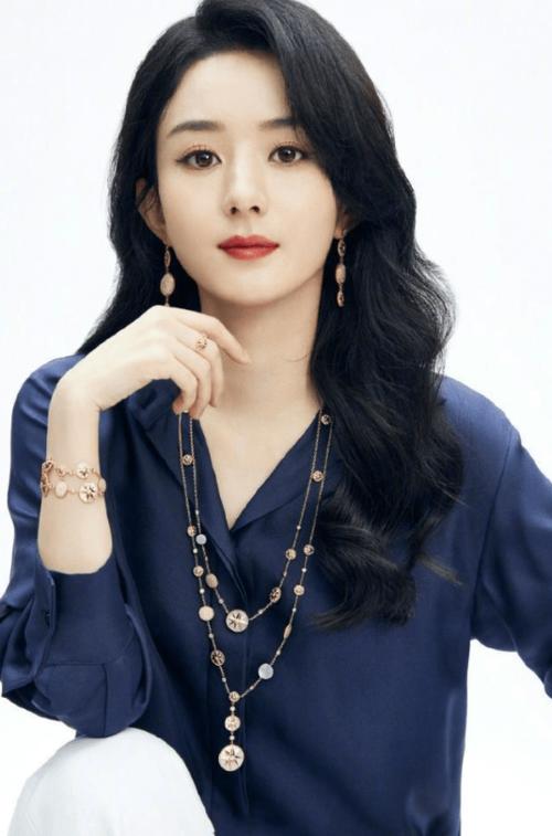 赵丽颖最新时尚大片曝光戴价值超50万珠宝气质优雅魅力十足