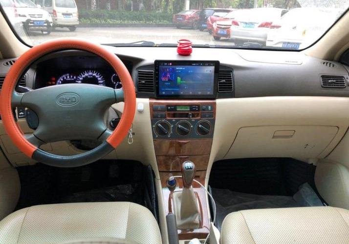 【玉林】2011年5月 比亚迪 f3 2011款 1.5l 新白金版豪华型 手动挡