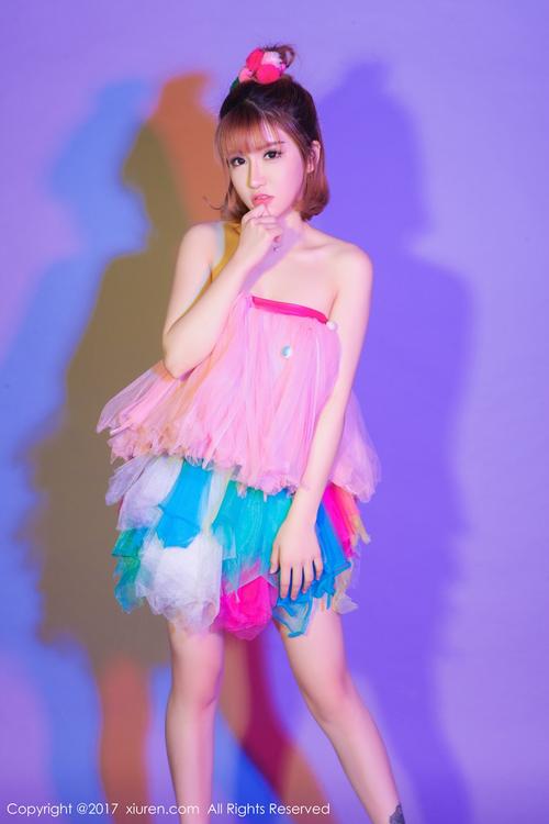 极品妹子傲娇萌萌性感撩人美腿诱惑艺术照