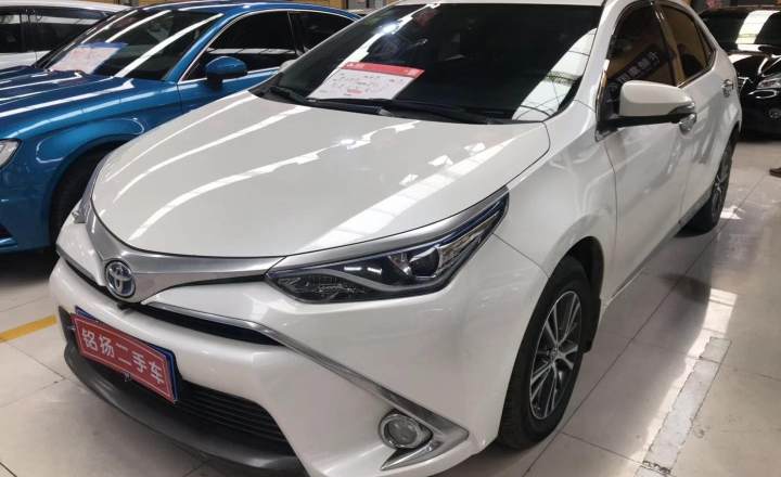 丰田 雷凌 2016款 双擎 1.8h gs cvt精英天窗版