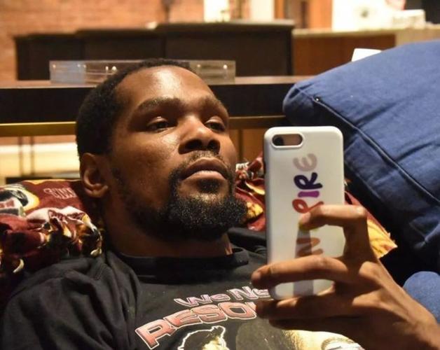 小角色库兹马点赞能找到女友身家上亿的杜兰特为何毫无收获