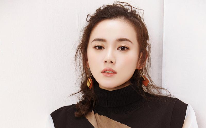 江铠同魅力十足时尚杂志写真图片桌面壁纸