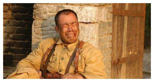 亮剑:同样是王有胜留守,老版笑出了演技,新版谁还记得