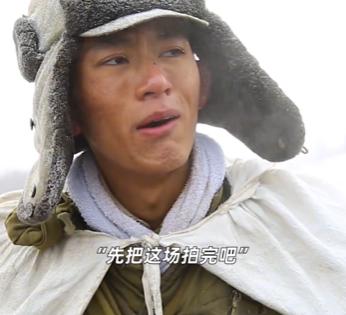 张艺谋新片狙击手曝幕后花絮新人演员零下30度拍戏耳朵长冻疮