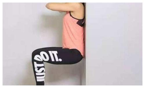 靠墙静蹲和深蹲有什么区别?