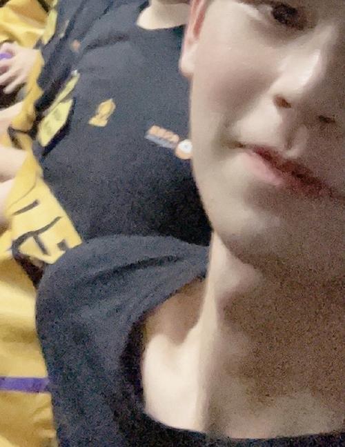 帅哥这张锁骨好那个啊