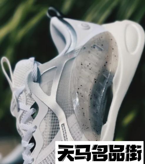 李宁奕星4谍照实物图李宁羿星4代配置如何