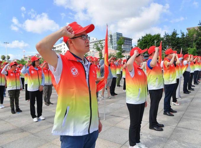 书记市长写了封联名信,800名志愿者代表宣誓吹响创文攻坚集结号