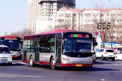  p>天津公交856路是天津公交集团公共交通四公司精品公交线路,起点站