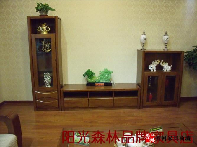 注:家具颜色为茶青色!图片为黄色灯光打出的效果,与实物颜色有色差!