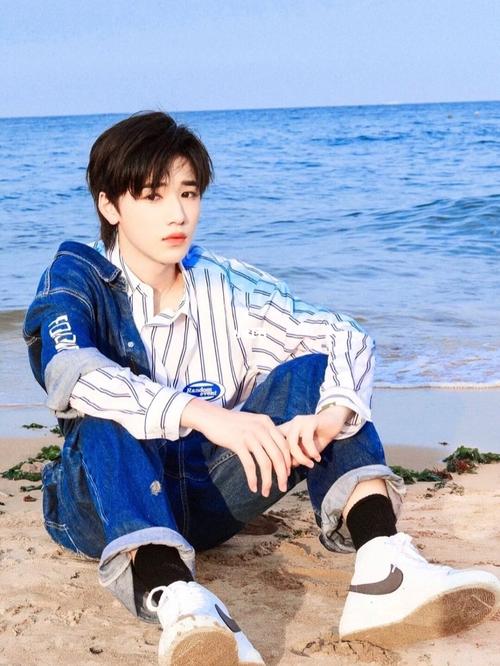 宋亚轩神仙壁纸_宋亚轩_壁纸_长沙攻略_时代少年团_时代少年团宋亚轩