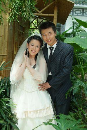 借助大聪的喜事,祝愿朋    今天是王聪新婚的大喜日子,虽然老天爷并不