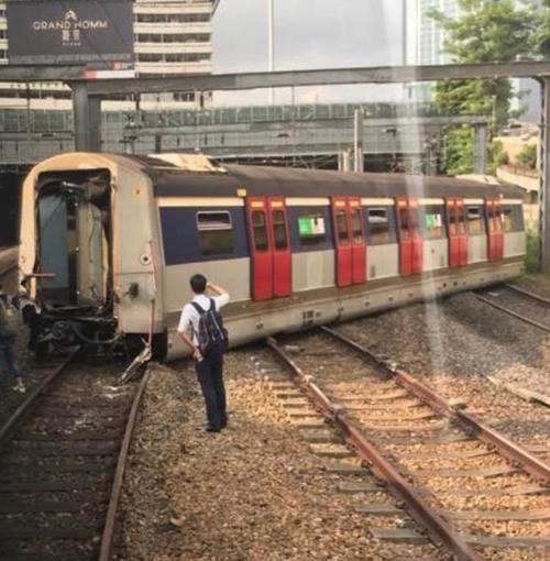 香港地铁东铁线发生列车出轨:车厢断开,乘客直接下车