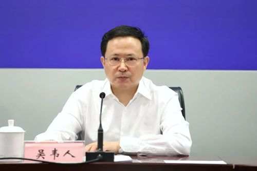 发布人:省经济和信息化厅副厅长吴韦人(刘炜鑫 摄)