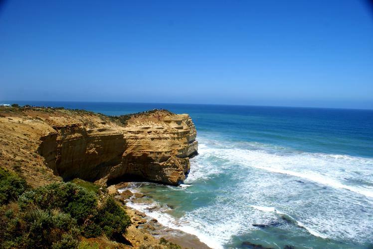 标题:鸟瞰海岸线