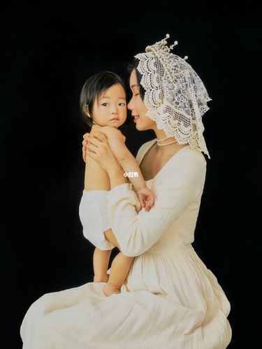 哺乳照_哺乳_儿童摄影_亲子照_有爱亲子照_摄影_写真