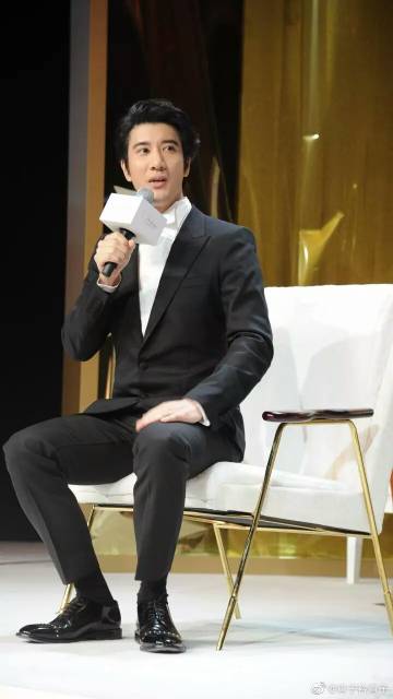 王力宏超话#王力宏龙的传人2060##华语乐坛顶配一体机# 今天只有帅图