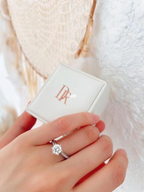 今日分享|一生一枚的dr钻戒真的很难不心动!