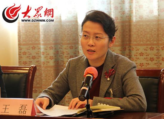 省人大代表,莱芜市委副书记,市长王磊在分组审议中发言.