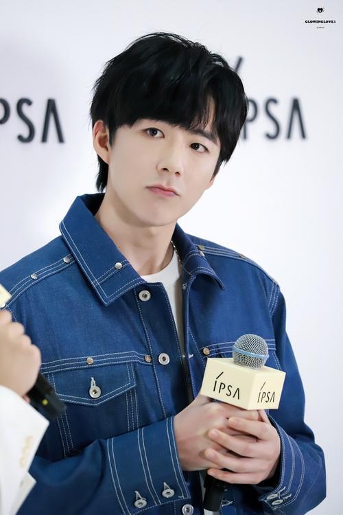 新粉可以白嫖一下刘宇宁一些氛围图片或者可爱图片嘛