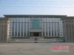 江西宁都国家重点扶持贫困县建豪华政府楼(图)