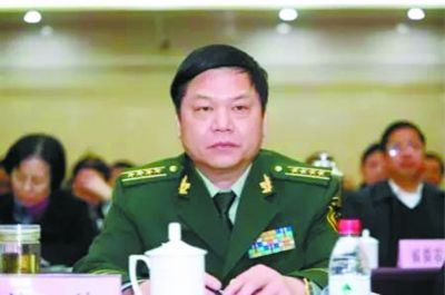 武警福建总队原司令员 杨海被免全国人大代表(图)