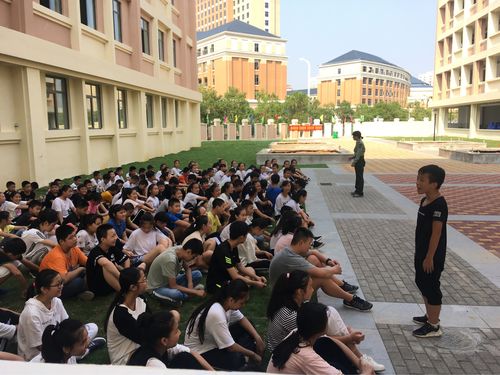 阳明中学开学军训汇报表演,七(8)班勇夺"军训优秀班集体"荣誉