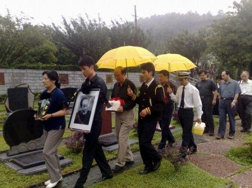 20090609韩德培先生葬礼在武昌九峰举行