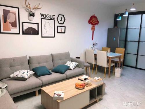 贴几张我家的照片: 这个家从毛坯变成现在这样,装修基本都是我一个人