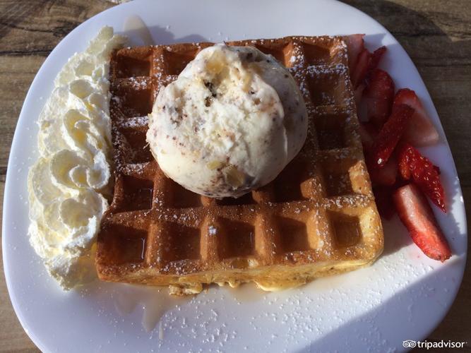 sundaes at the pier, 尤兰根