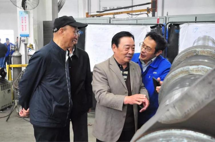 郑纺机离退休老领导,老同志,老归侨参观新厂区