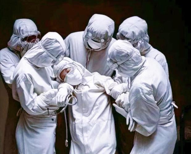 催人泪下抗击疫情英雄的图片!致敬生命守护神～白衣天使!