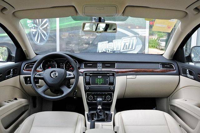 斯柯达速派2013款 2.0tsi dsg尊仕版