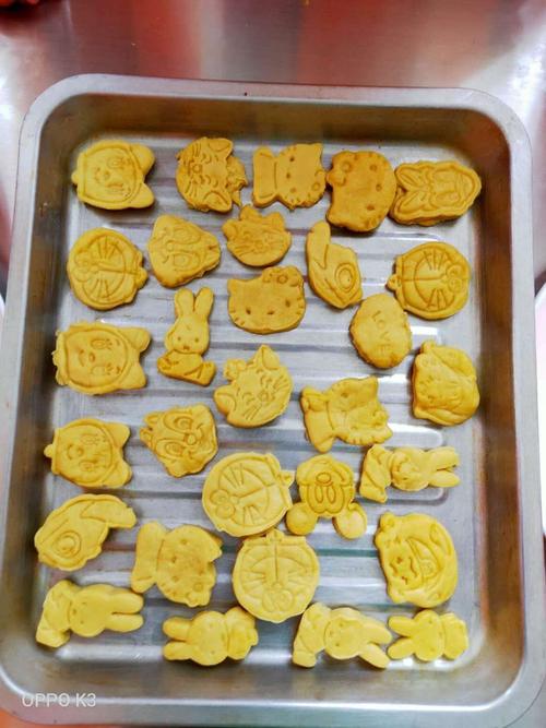 天和幼儿园太阳一班烘焙课"diy饼干制作"