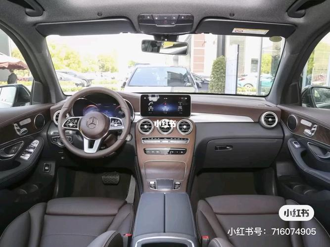glc260l豪华 月光石灰 选内饰_咖啡_梅赛德斯-奔驰怎么样_mercedes