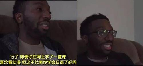 它的剧情非常简单,虽然是对手戏,但演员只有一个人(别以为带个眼镜