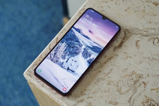 带你体验三星galaxy a70s:外观设计个性,拍照更轻松