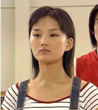 当年出演《青苹果乐园》这部作品时,才18岁.