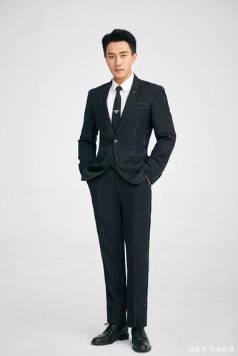 刘恺威最新写真曝光 极简风格演绎超a绅士