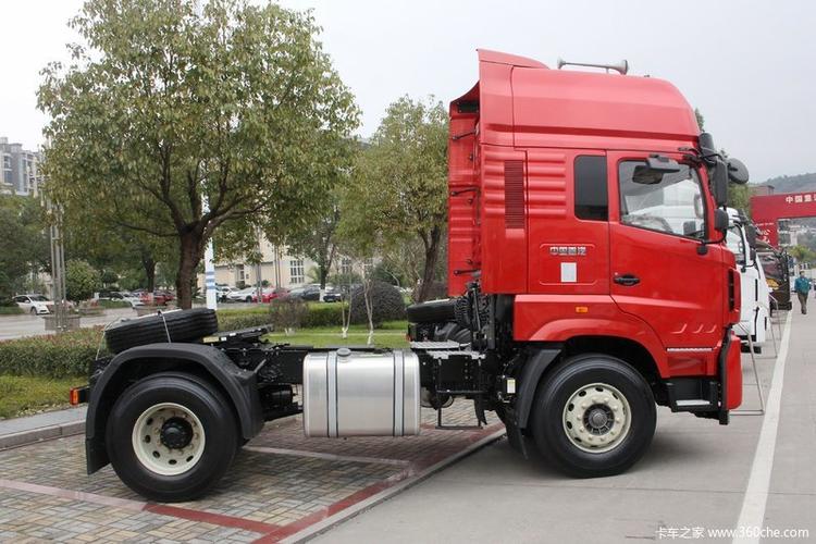 重汽 豪曼h5重卡 340马力 4x2 牵引车(高顶)